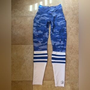 Vintage Bombshell Blue & White camo sock leggings w/scrunch butt! Worn 1x!